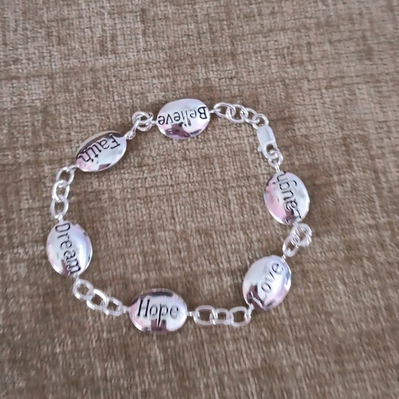 FAS 925 Silver Engraved Disc Bracelet - Picture 7 of 7